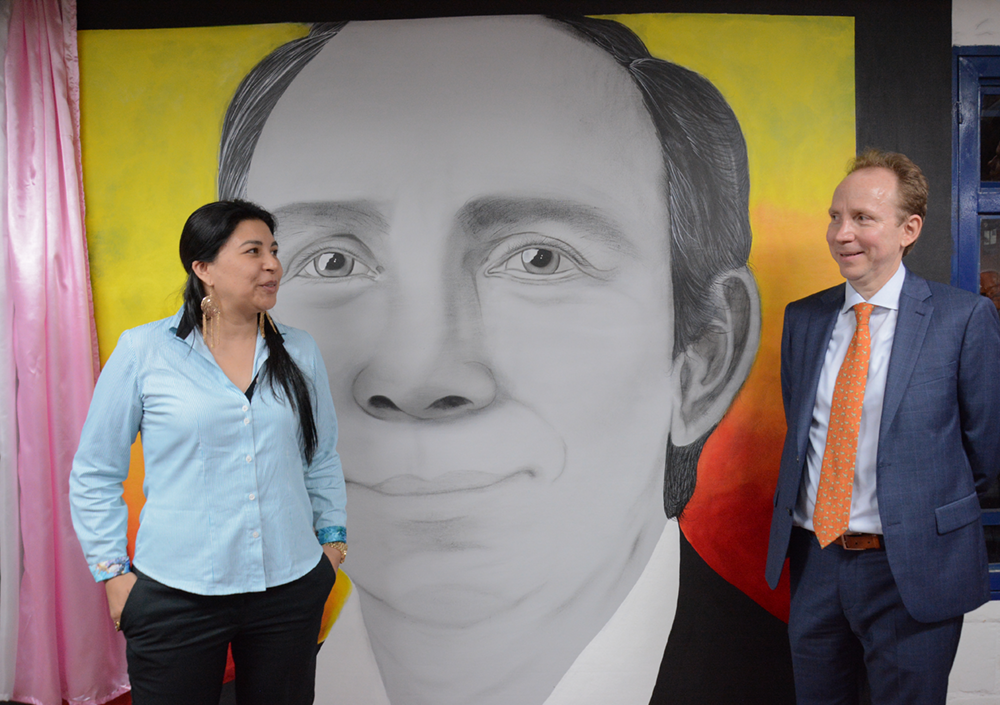 Con mural del escritor Alister Ramírez Gobernación del Quindío ejecuta su programa La Ruta Literaria por las 13 bibliotecas públicas del departamento