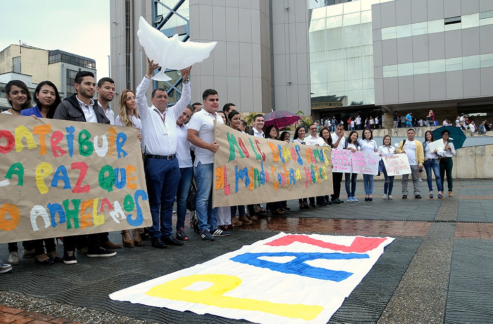 Gobierno del Padre Carlos Eduardo Osorio Buriticá se sumó a la campaña YoMeDesarmo