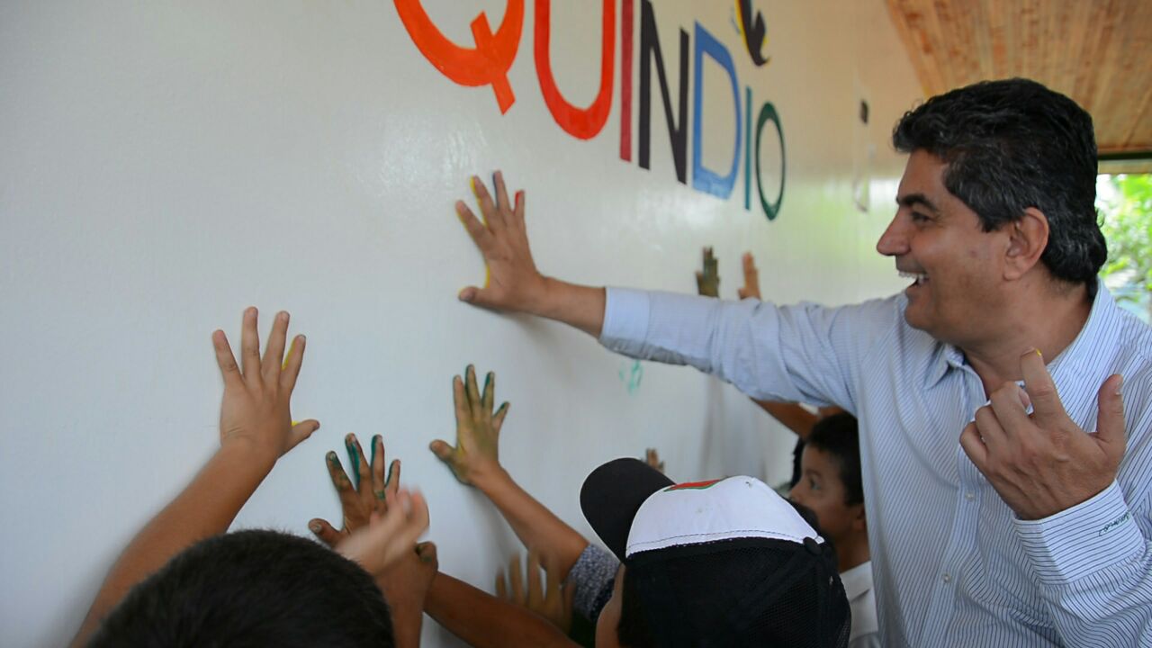 Gobierno del Padre Carlos Eduardo Osorio Buriticá espera matricular a 40 mil estudiantes en 2017