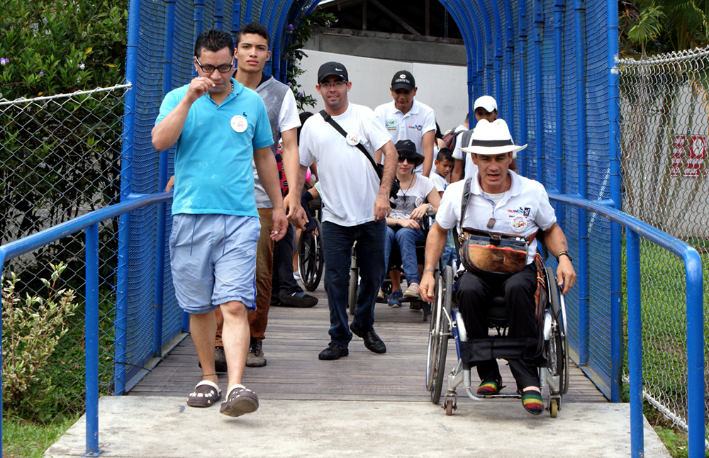 Población con discapacidad y sus cuidadores disfrutaron de un día de descanso y diversión en el Parque del Café
