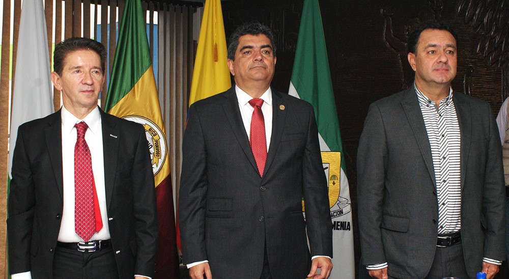 Gobiernos de Quindío y Antioquia unidos por el desarrollo económico y social de sus regiones