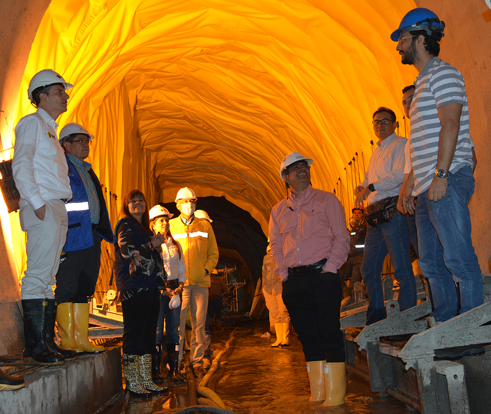 Gobernador satisfecho con el reinicio de obra en el túnel principal de La Línea