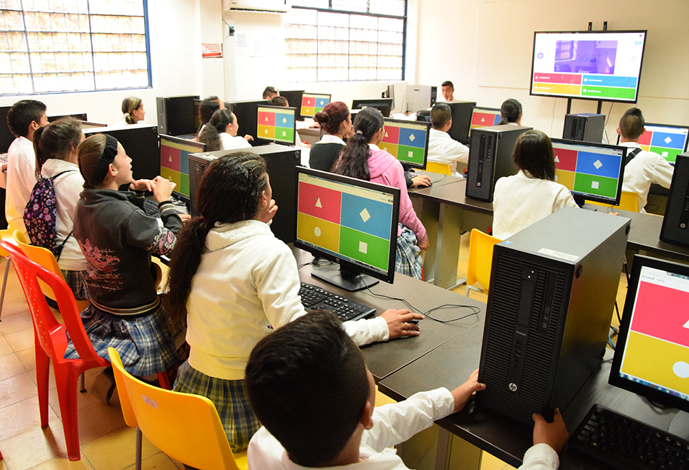 Gobierno departamental apoya la primera muestra de multimedia y programación informática del Instituto Pijao