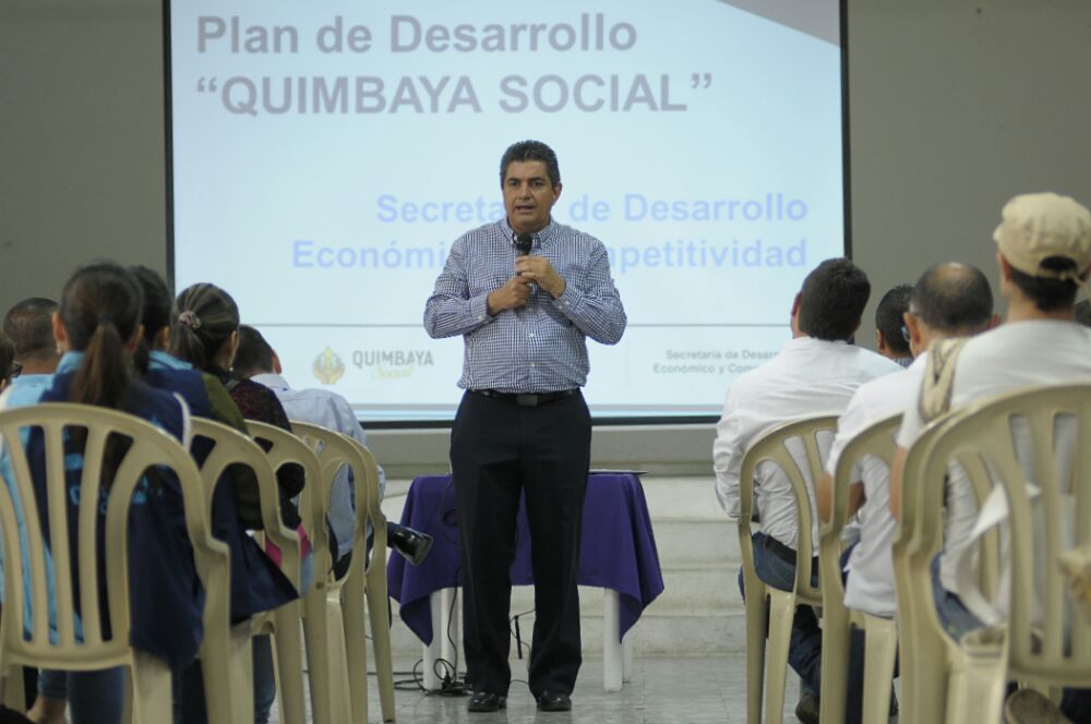Trabajando unidos lograremos el desarrollo que necesita Quimbaya gobernador del Quindío Padre Carlos Eduardo Osorio Buriticá