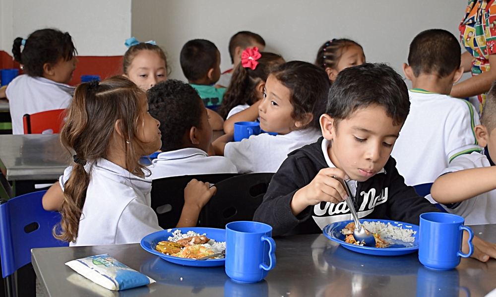 Gobernación del Quindío garantiza Programa de Alimentación Escolar y servicio de transporte a estudiantes durante calendario académico ordinario