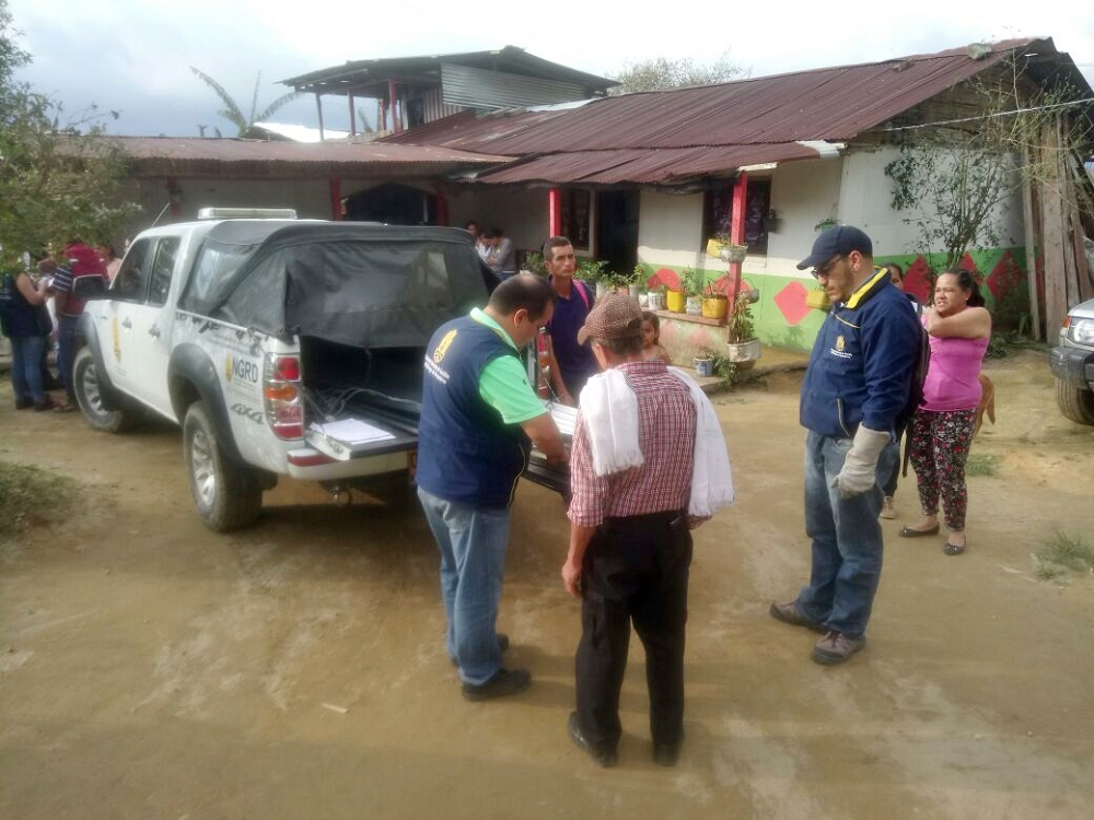 Gobierno departamental entregó ayudas humanitarias en Calarcá y La Tebaida
