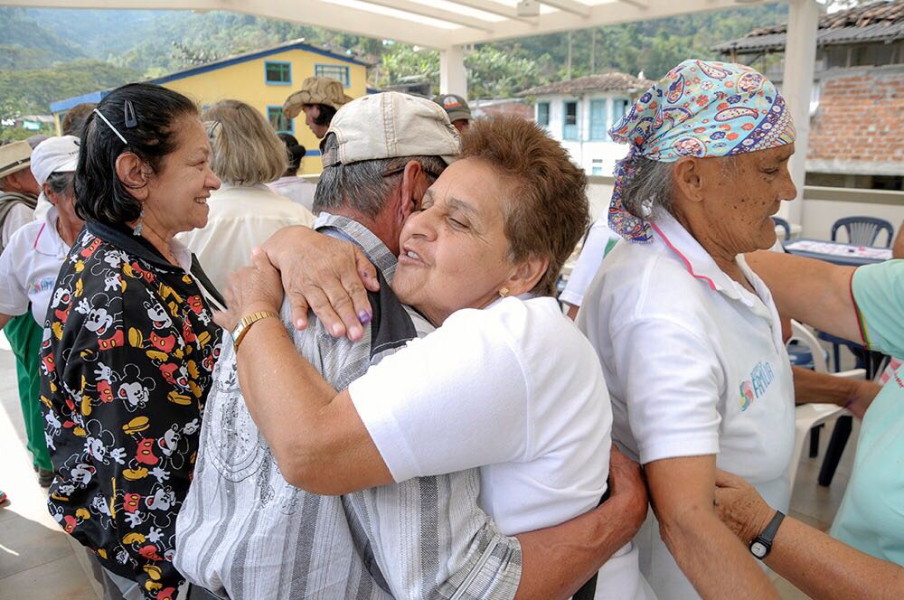 Gobernación del Quindío y cooperativa Colanta promueven espacios intergeneracionales para adultos mayores del departamento
