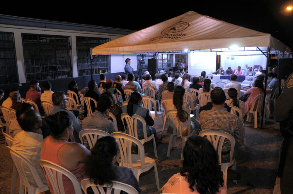 Gobernador del Quindío escuchó a los habitantes del barrio Laureano Gómez de Pijao