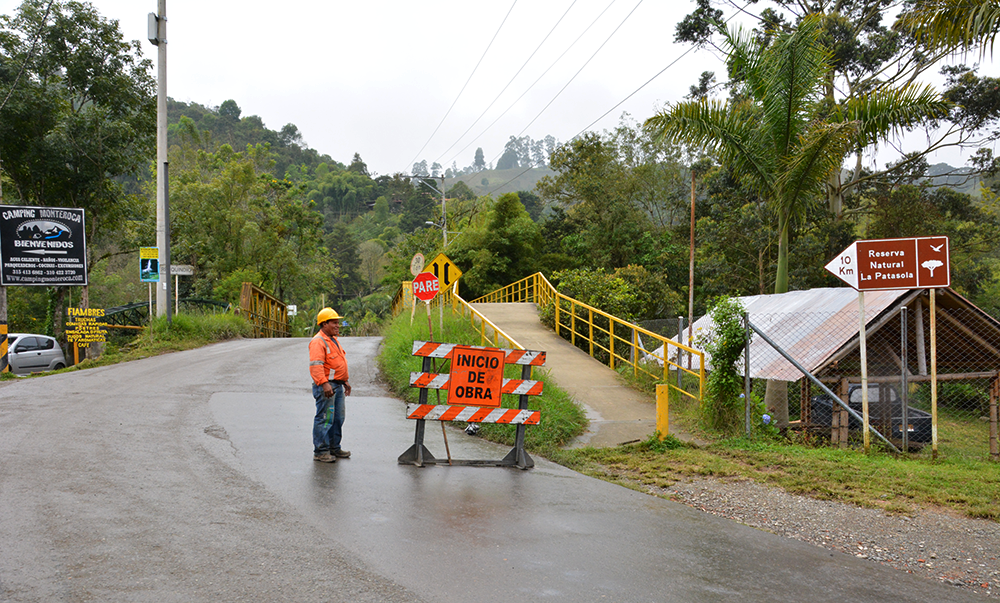 Gobiernos departamental y nacional le cumplen a Salento vía de entrada al municipio ya está siendo intervenida 