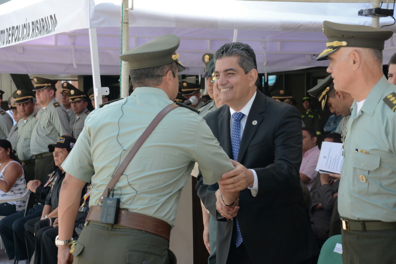 Gobernador del Quindío recibió al nuevo comandante regional de la Policía con quien seguirá trabajando por la seguridad del departamento