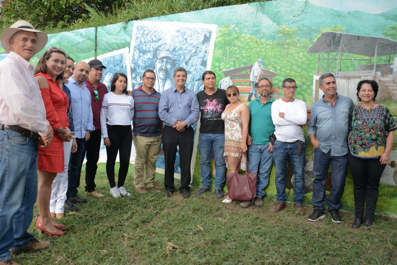 En La Virginia gobernador inauguró mural alusivo al Paisaje Cultural Cafetero