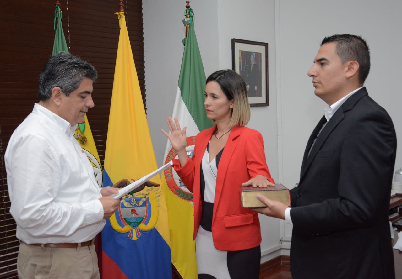 Gobernador posesiono a Natalia Andrea Rodriguez como secretaria de Turismo Industria y Comercio del Quindio