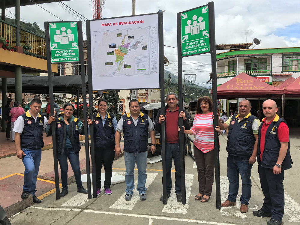 Instalarán vallas bilingües con mapas y puntos de encuentro para facilitar la evacuación en Pijao en caso de emergencia