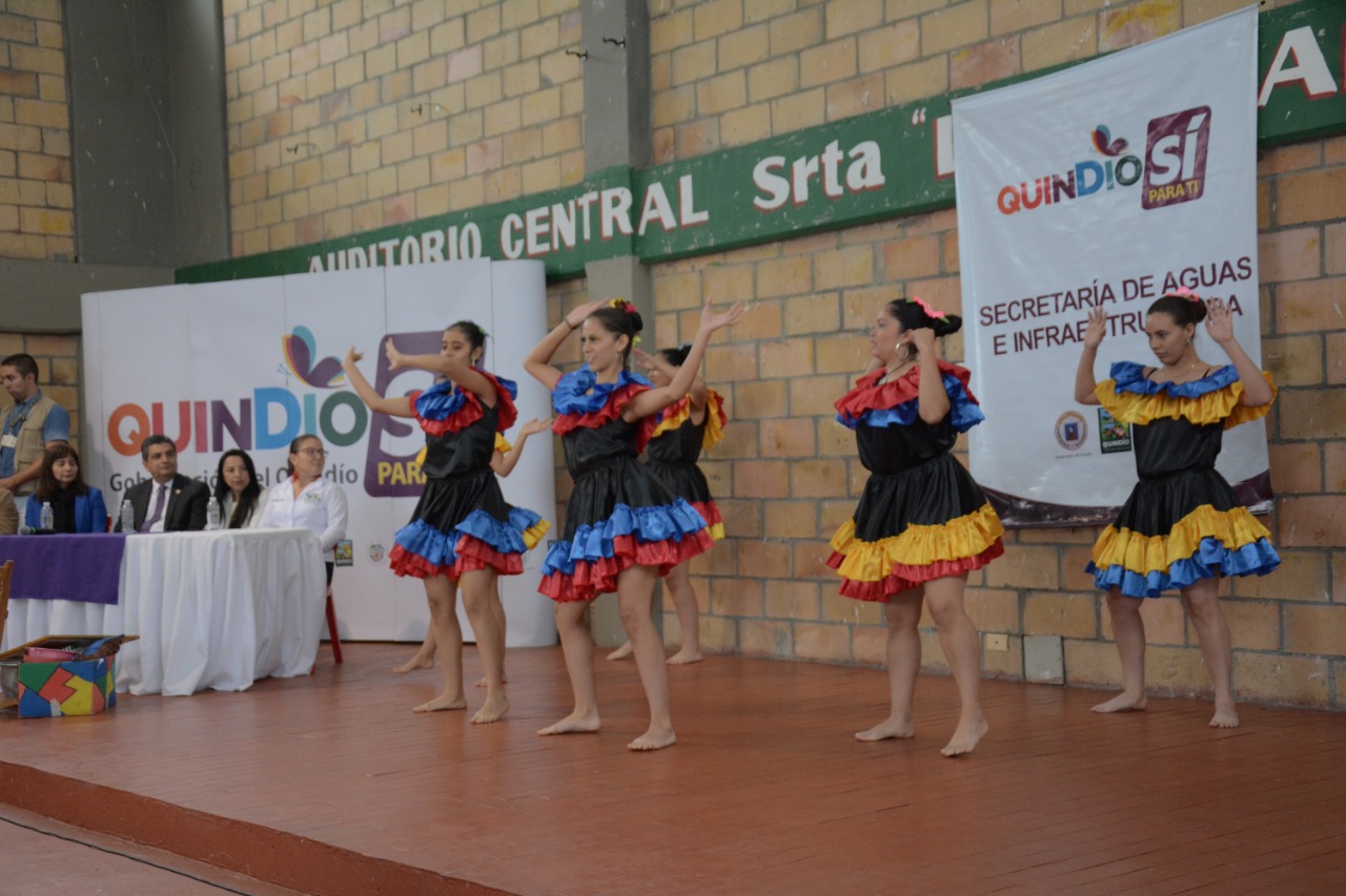 Fortalecimiento a escuelas de danza en el Quindío