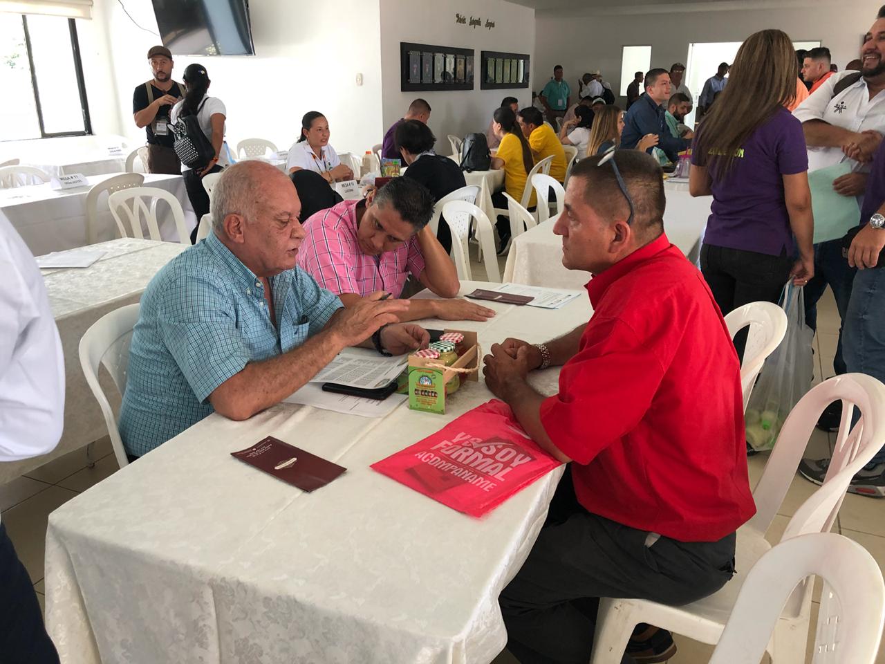 Microempresarios quindianos participaron del programa Fe en Colombia